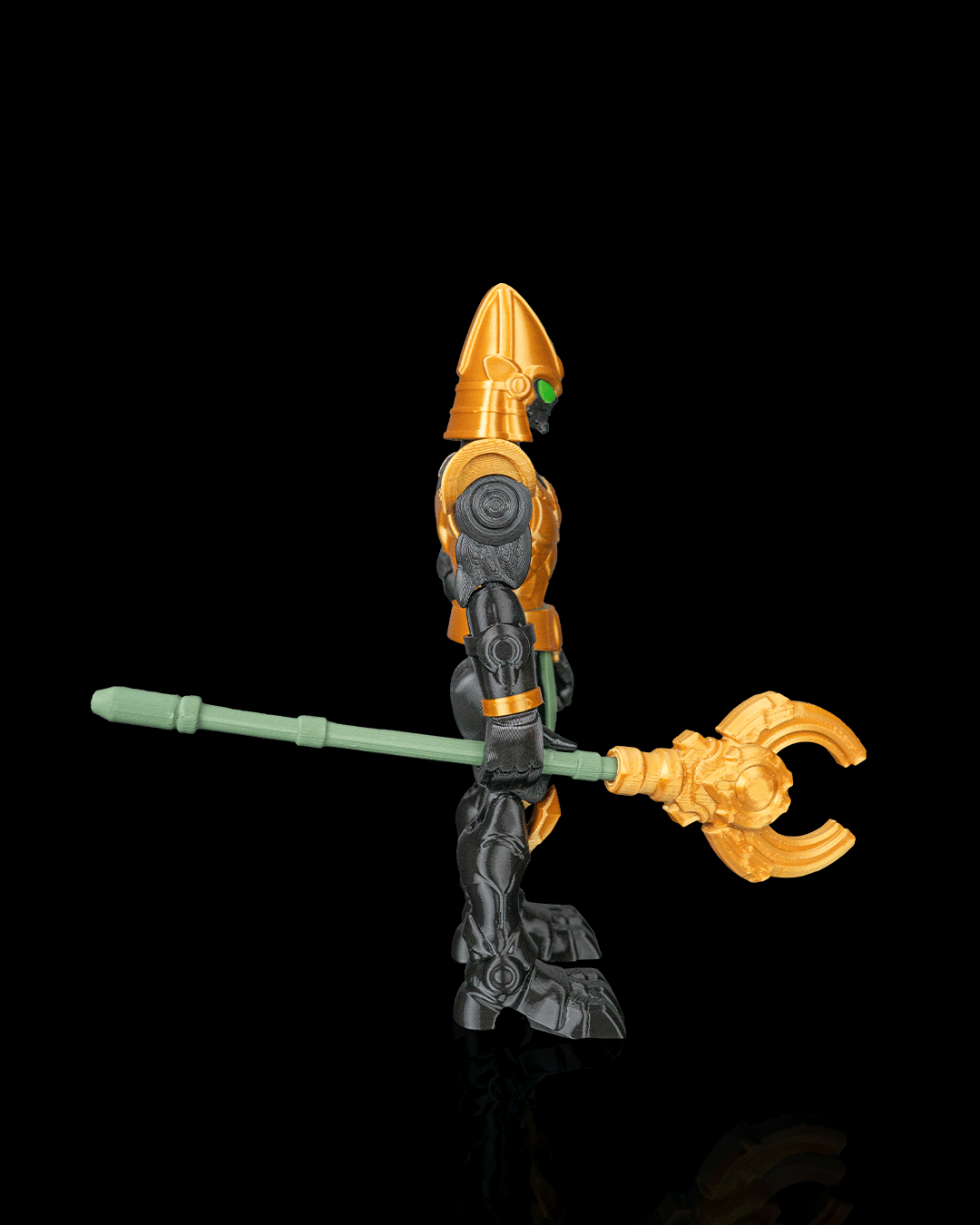 Articulated Mecha Resurrection Osiris God Figure — Sci-Fi Egyptian Deity Collectible (20cm)