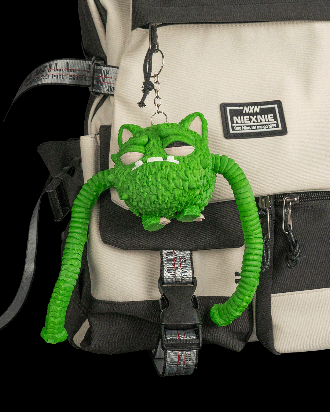 Mibbin — Grumpy Articulated Monster Fidget Keychain / Statuette