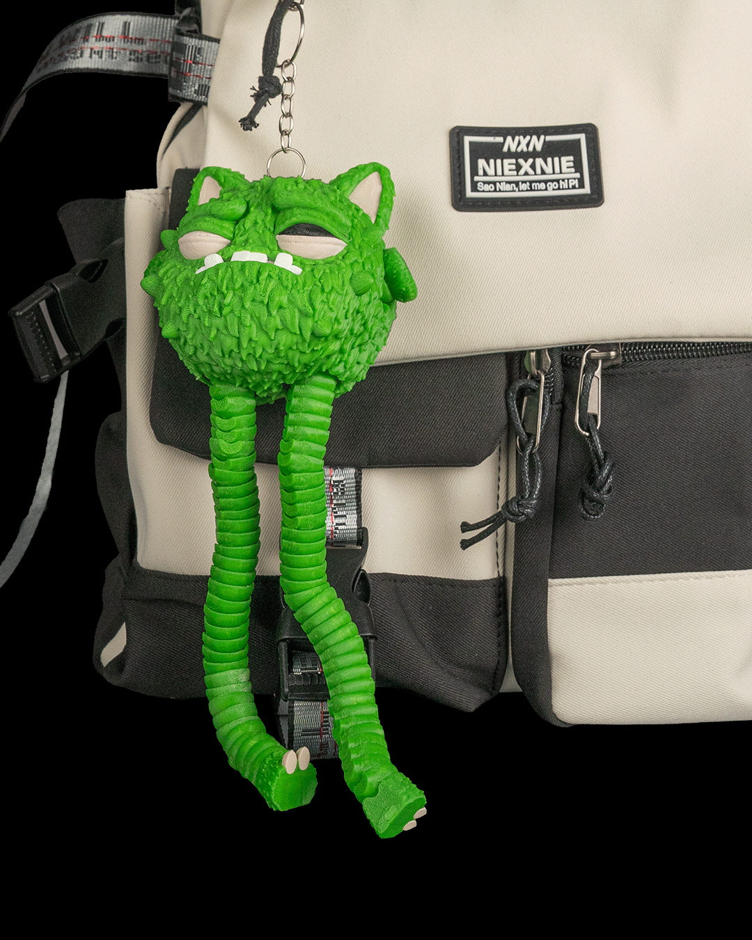 Mibbin — Grumpy Articulated Monster Fidget Keychain / Statuette